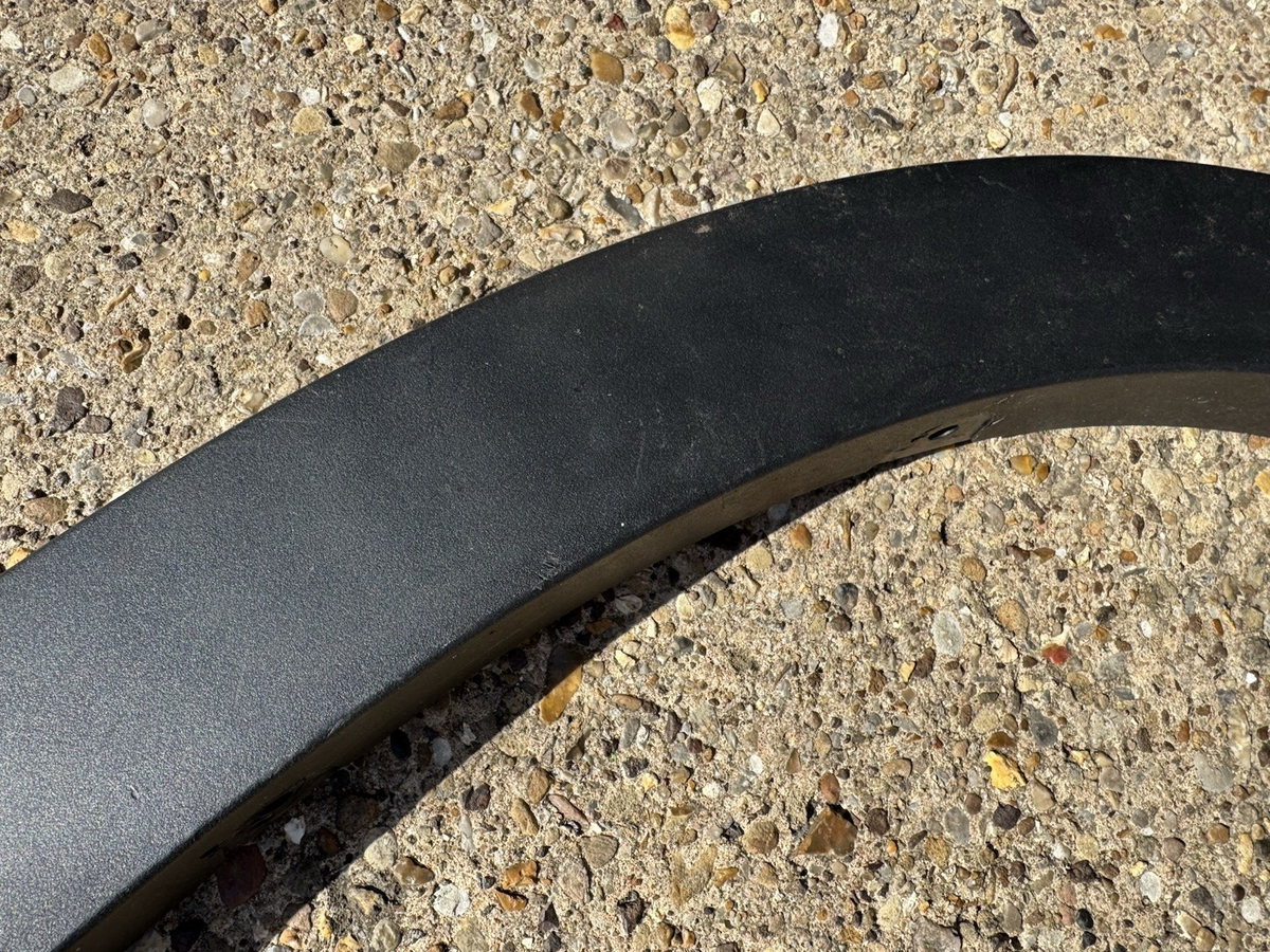Genuine BMW X5 E70 2006-2010 FRONT RIGHT O/S SIDE WHEEL ARCH TRIM COVE 517771584