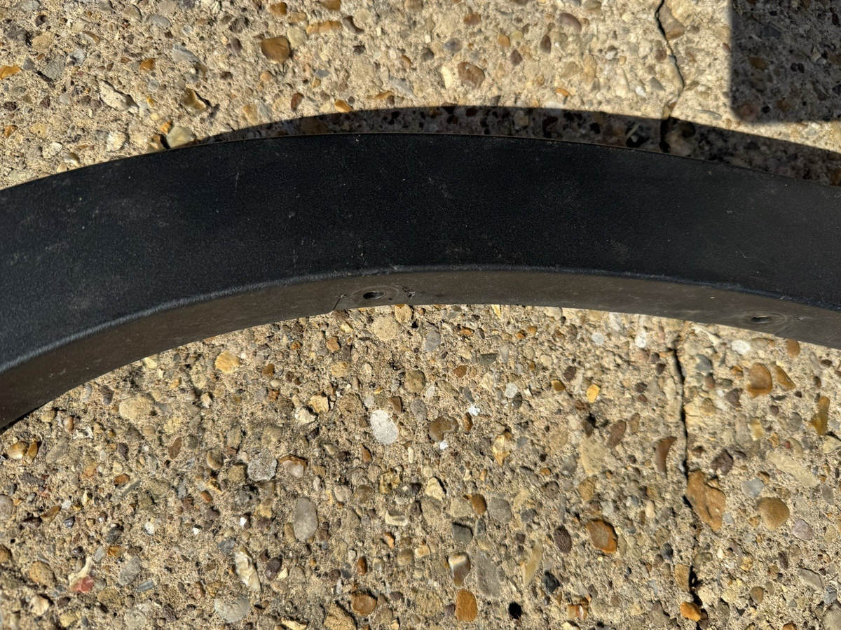 Genuine BMW X5 E70 2006-2010 FRONT RIGHT O/S SIDE WHEEL ARCH TRIM COVE 517771584