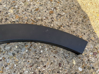 Genuine BMW X5 E70 2006-2010 FRONT RIGHT O/S SIDE WHEEL ARCH TRIM COVE 517771584