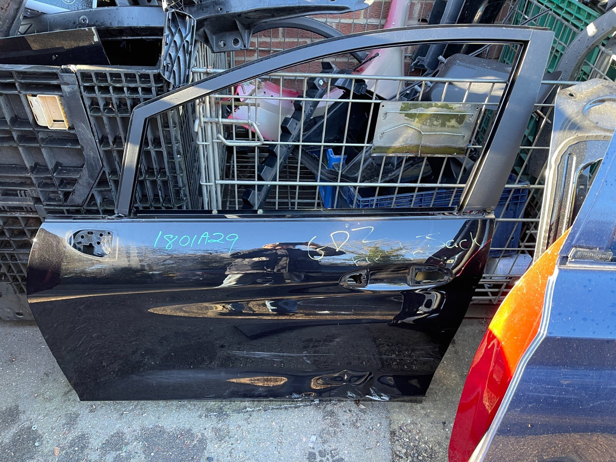 h1bba20221aj Pintu Kiri Dephan Kosongan Ford Fiesta Mk8 RUSAK