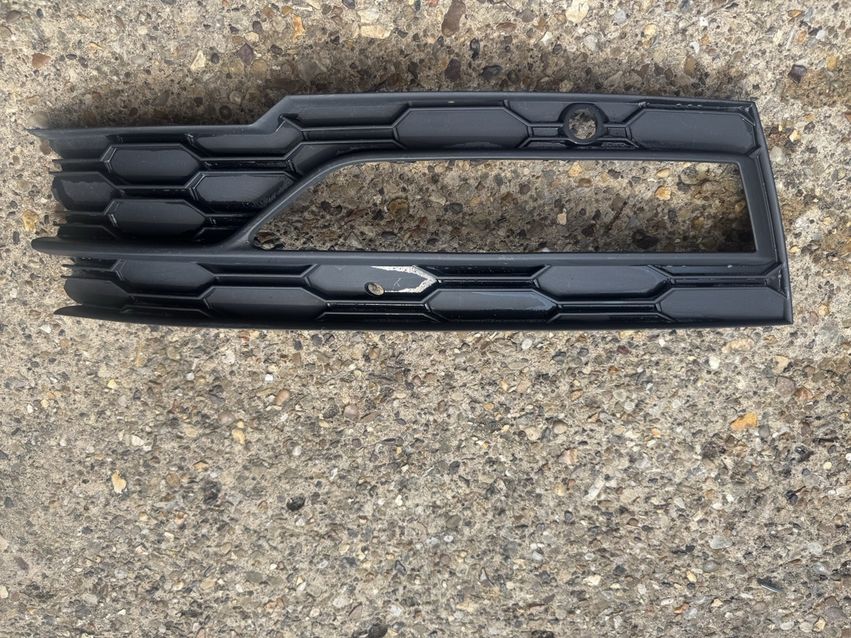 Skoda Octavia Front Bumper Left Side Grill 2020 On 5E3807681C Genuine