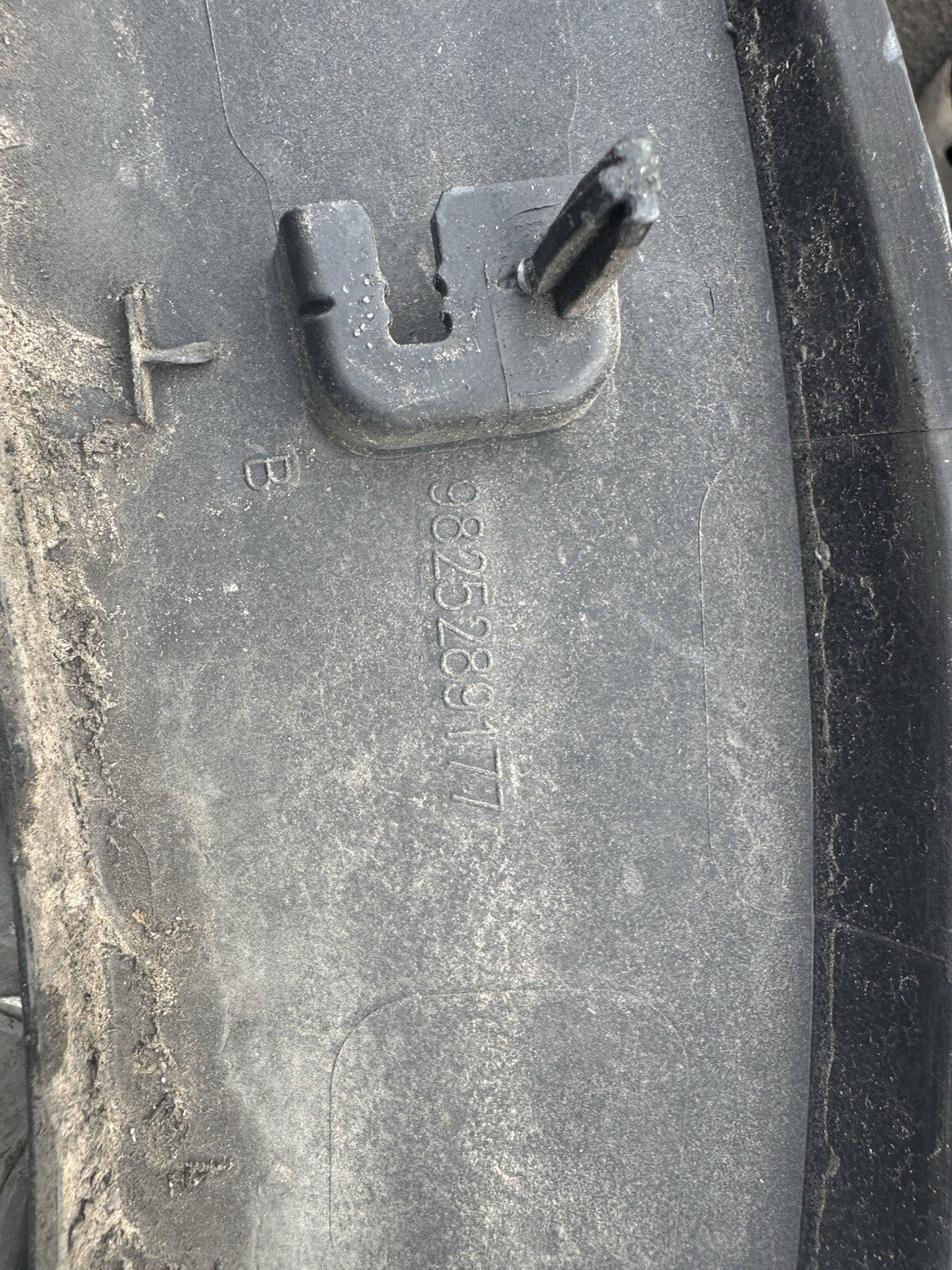 Peugeot 3008 N/S LEFT REAR Wheel Arch Trim 2017 - 2020 Genuine 9836591277