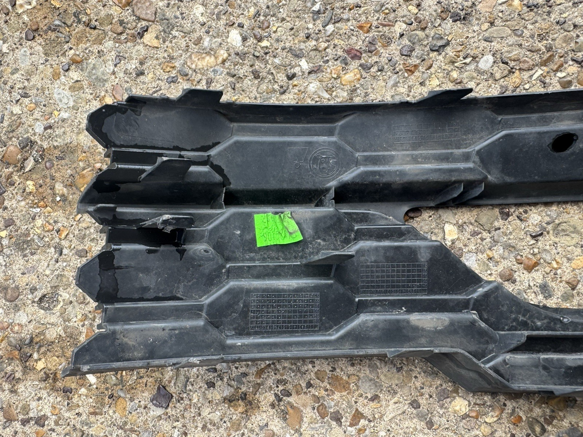 Skoda Octavia Front Bumper Left Side Grill 2020 On 5E3807681C Genuine