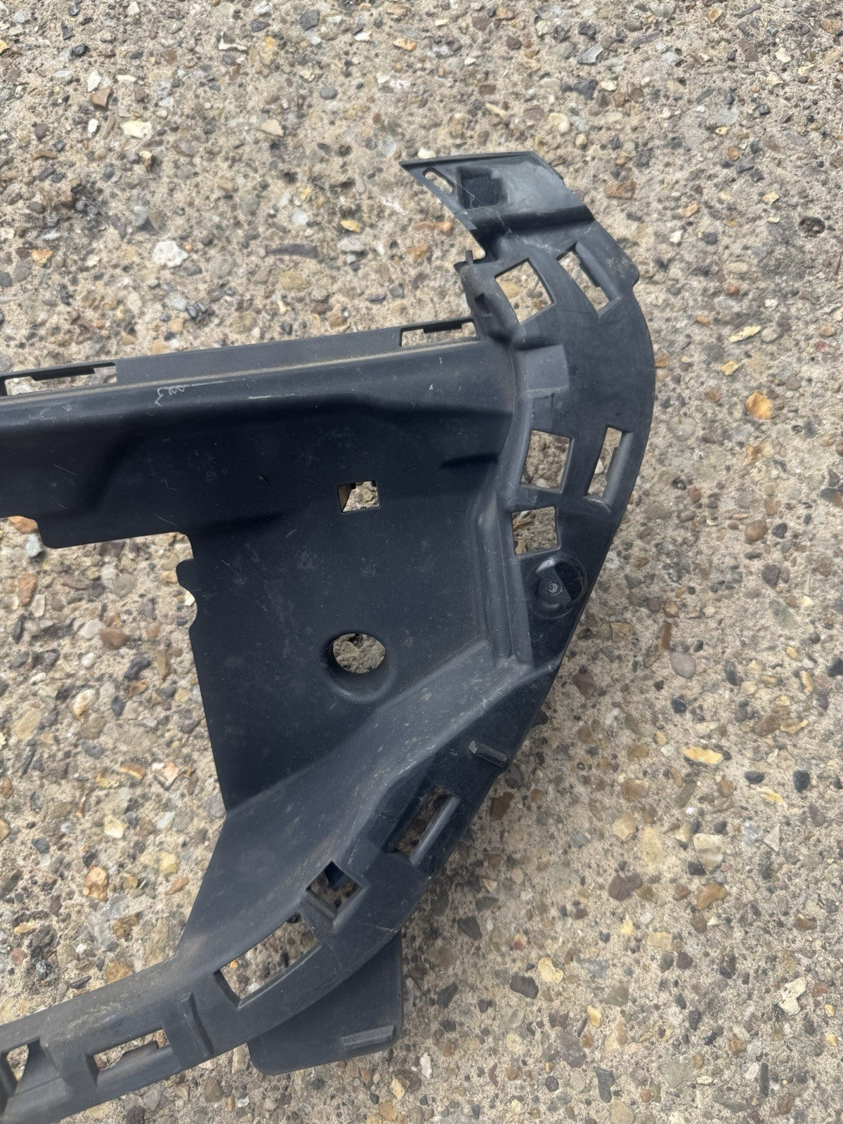 MERCEDES EQC N293 FRONT RADIATOR GRILL BRACKET GENUINE A2938884700