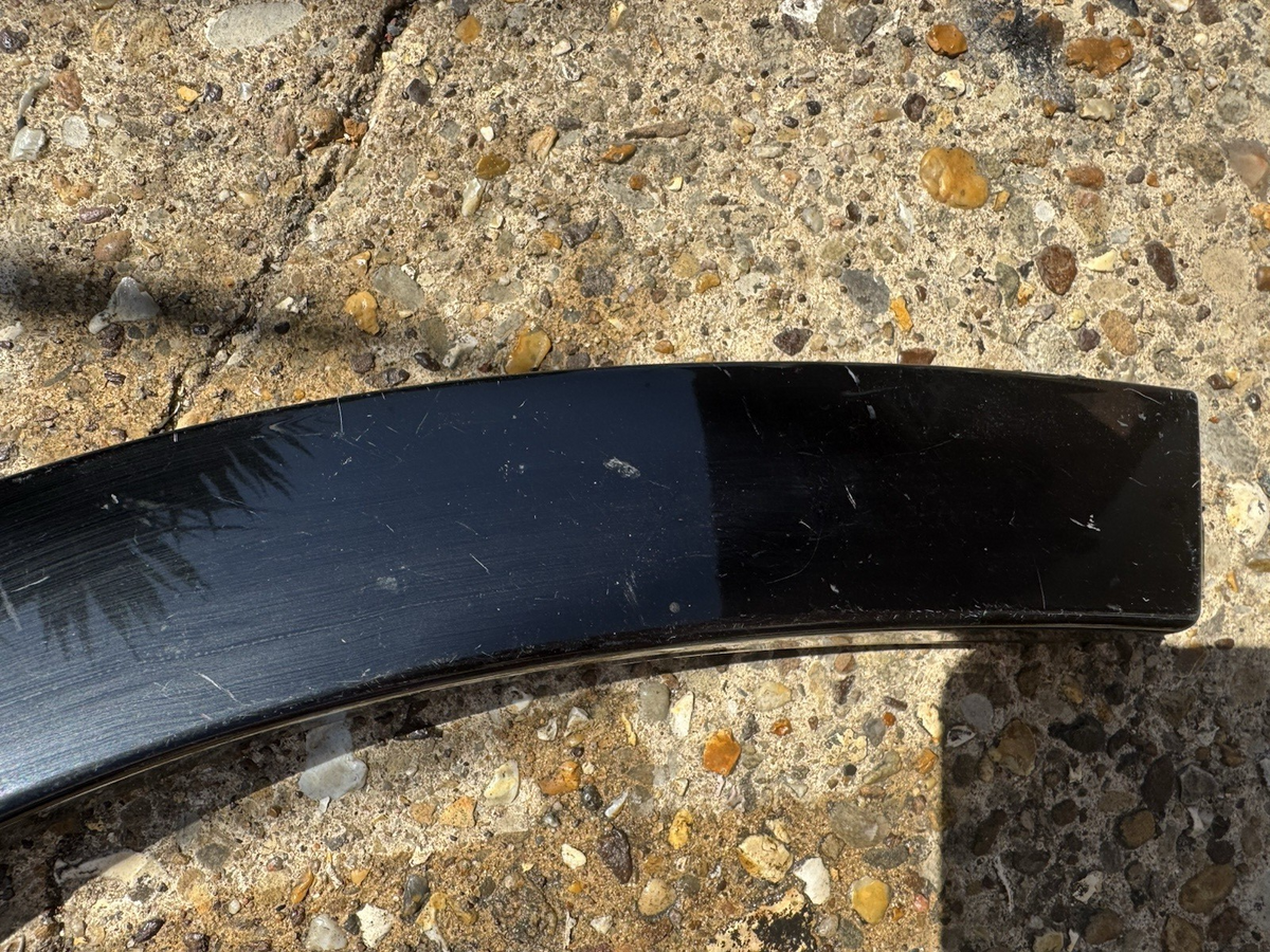 GENUINE LAND ROVER DEFENDER L663 REAR LEFT WHEEL ARCH TRIM L8B2-290E23-BB