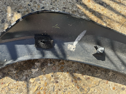 GENUINE LAND ROVER DEFENDER L663 REAR LEFT WHEEL ARCH TRIM L8B2-290E23-BB