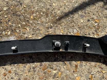 GENUINE LAND ROVER DEFENDER L663 REAR LEFT WHEEL ARCH TRIM L8B2-290E23-BB