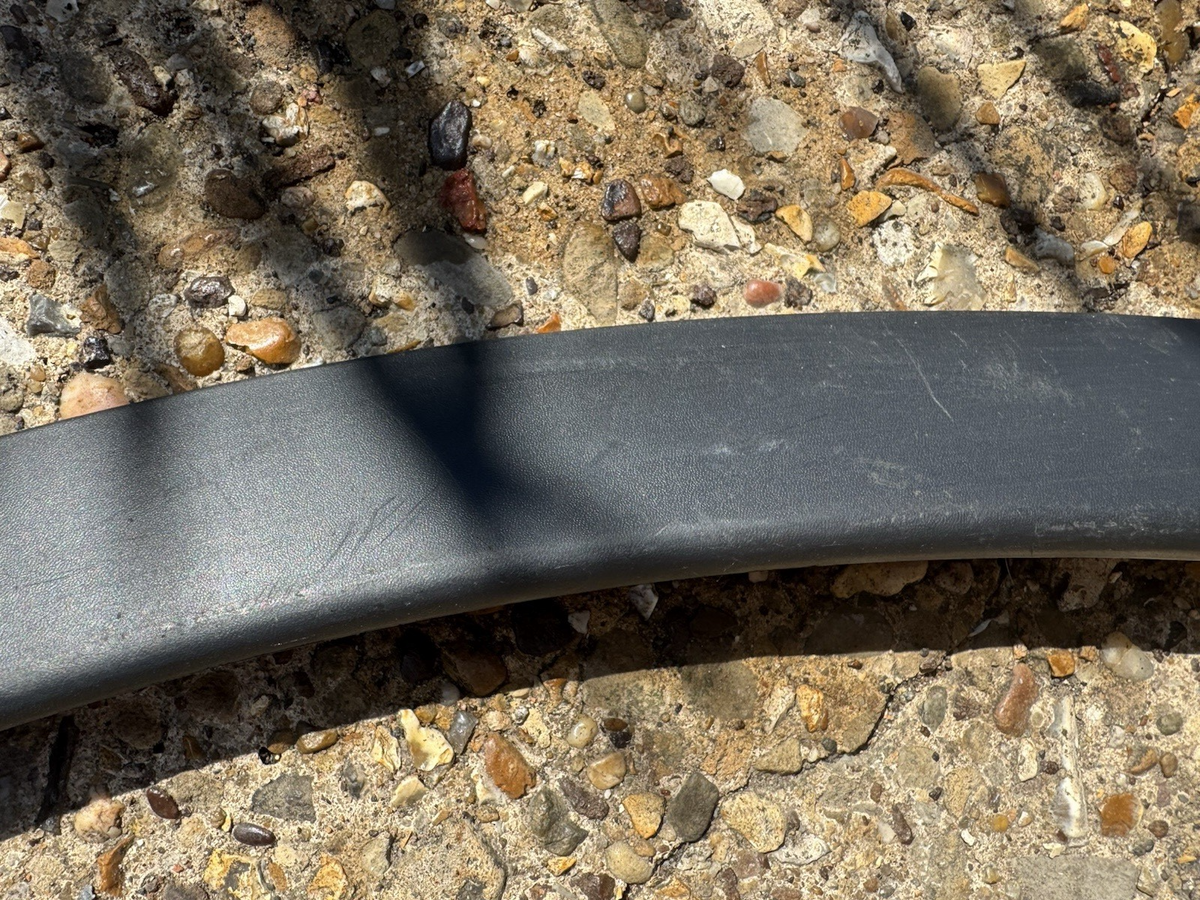 2017 LAND ROVER DISCOVERY L462 WHEEL ARCH TRIM MOULDING FRONT RIGHT HY3216A074AE