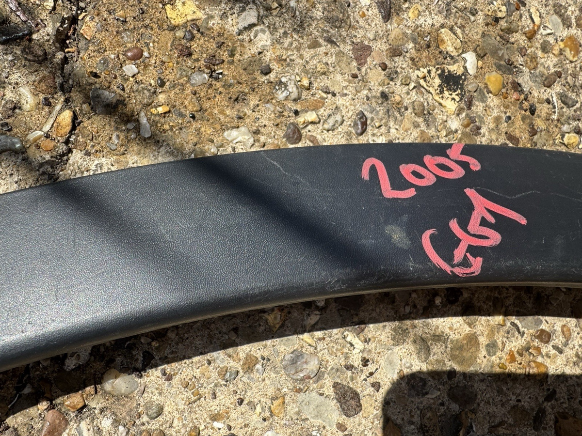 2017 LAND ROVER DISCOVERY L462 WHEEL ARCH TRIM MOULDING FRONT RIGHT HY3216A074AE