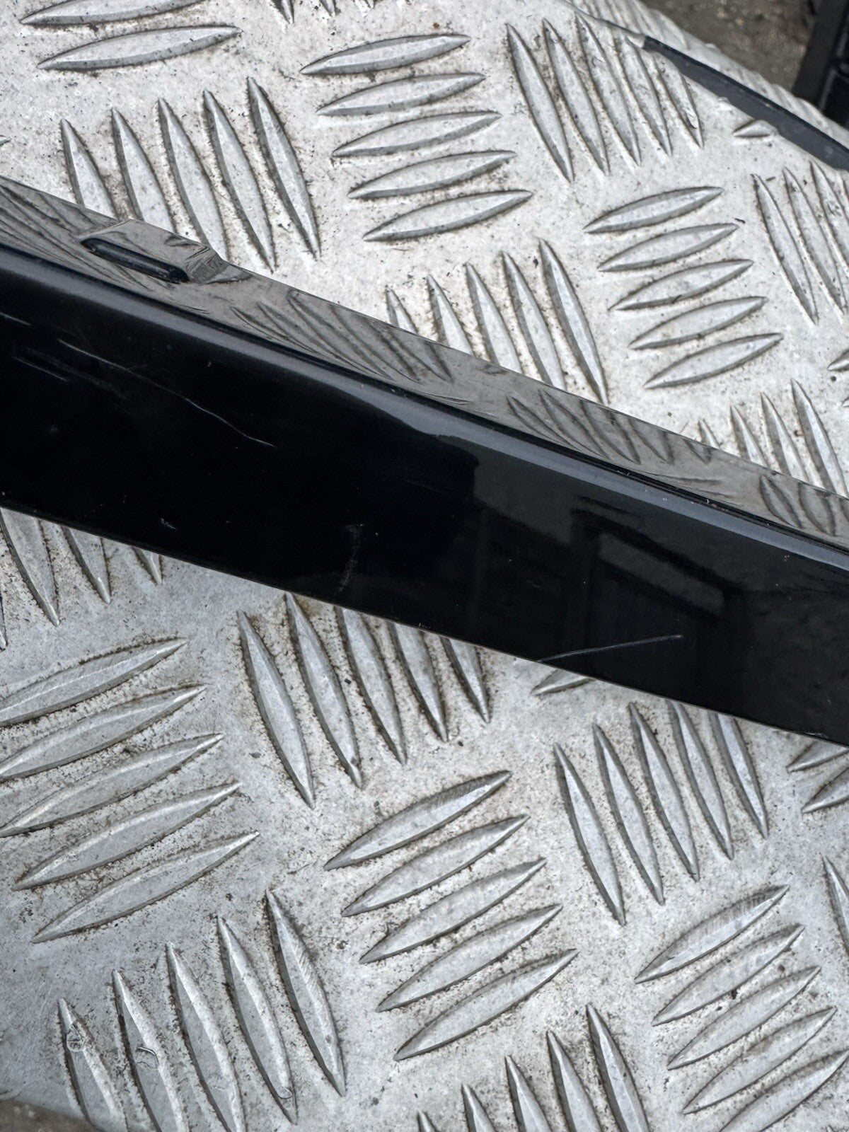 RANGE ROVER EVOQUE BUMPER TRIM PANEL STRIP REAR K8D217775AB L551 2019-2024