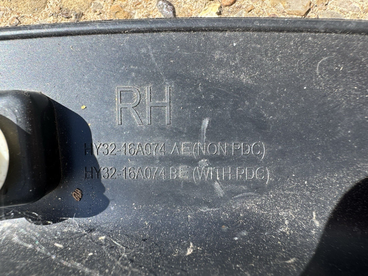 2017 LAND ROVER DISCOVERY L462 WHEEL ARCH TRIM MOULDING FRONT RIGHT HY3216A074AE