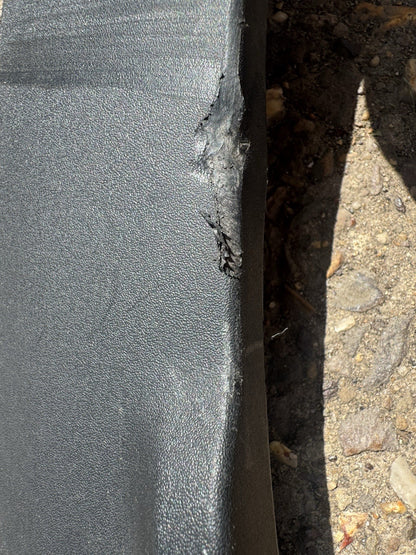2018 PEUGEOT 3008 REAR LEFT SIDE WHEEL ARCH TRIM 9825289077 SCRATCHED
