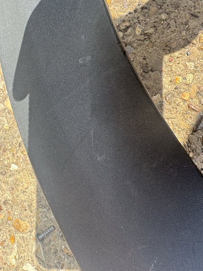 2018 PEUGEOT 3008 REAR LEFT SIDE WHEEL ARCH TRIM 9825289077 SCRATCHED