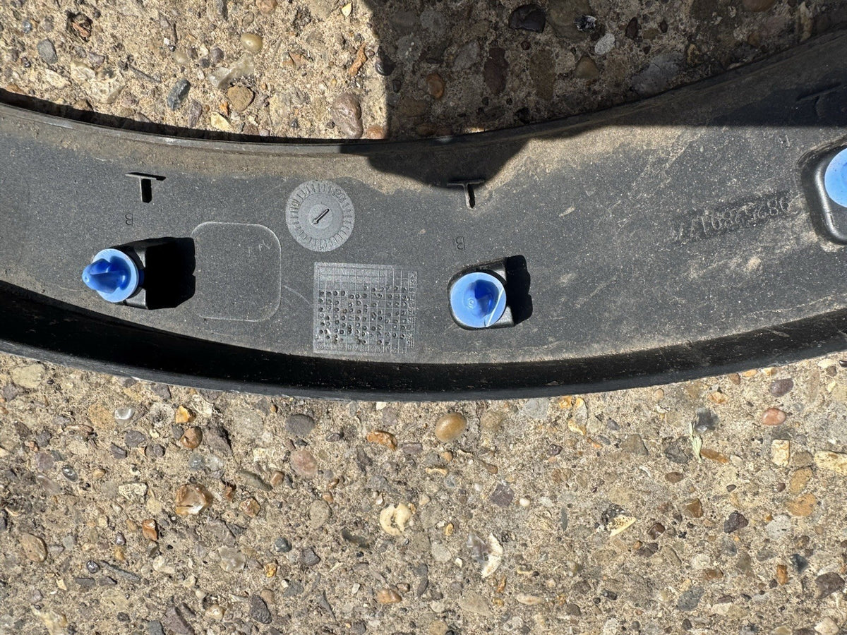 2018 PEUGEOT 3008 REAR LEFT SIDE WHEEL ARCH TRIM 9825289077 SCRATCHED