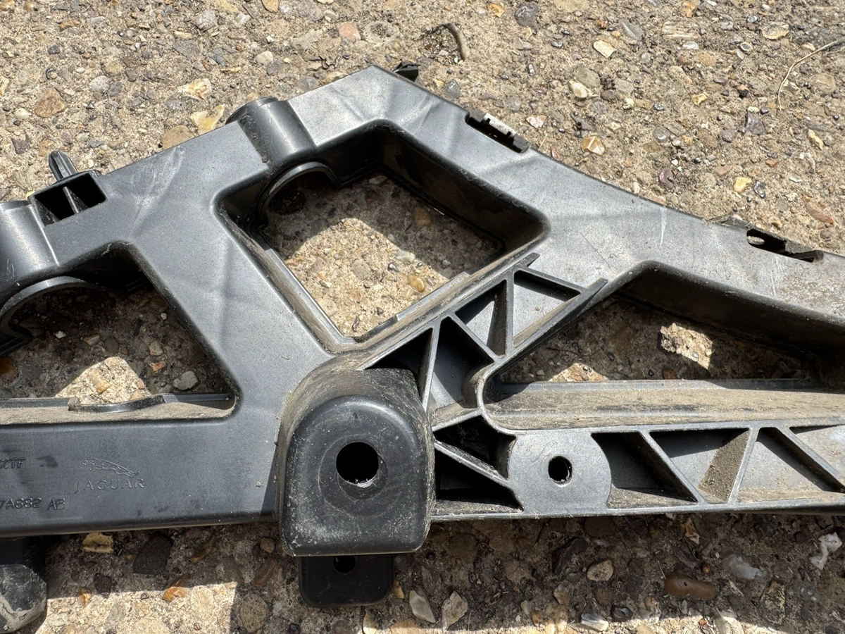 JAGUAR XE X760 REAR BUMPER MOUNT BRACKET LEFT PASSENGER SIDE 2015 GX73-17A882-AA