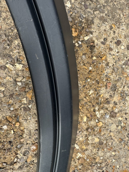 RANGE ROVER EVOQUE WHEEL ARCH TRIM REAR LEFT BJ32-290E23
