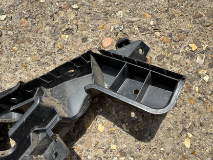 JAGUAR XE X760 REAR BUMPER MOUNT BRACKET LEFT PASSENGER SIDE 2015 GX73-17A882-AA