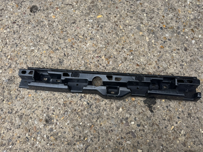 BMW 5 SERIES G30 2018-2024 FRONT LEFT N/S SIDE SKIRT BRACKET 7387343 #B12-36