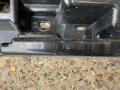 BMW 5 SERIES G30 2018-2024 FRONT LEFT N/S SIDE SKIRT BRACKET 7387343 #B12-36