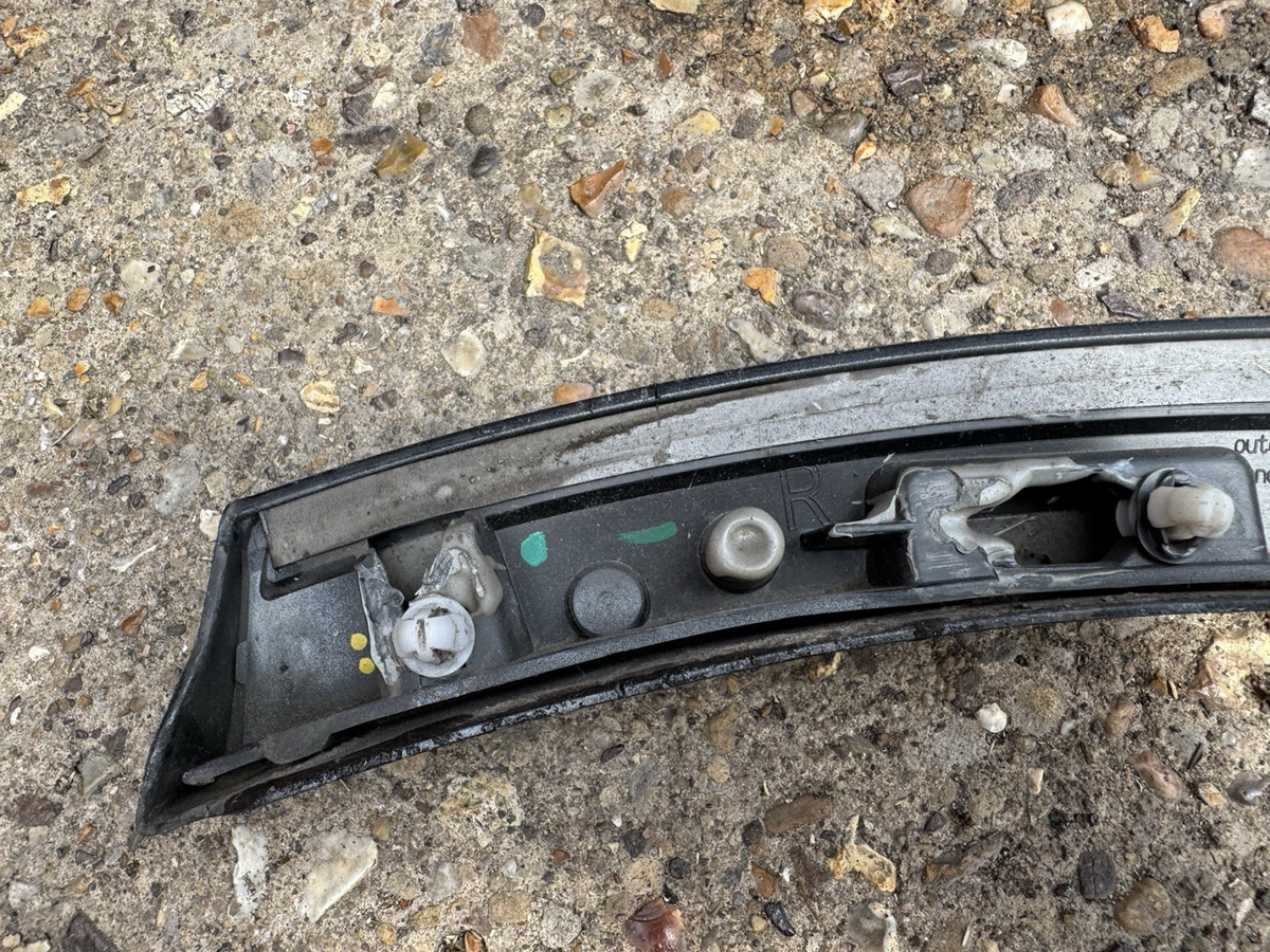 Audi Q7 Rear Right Wheel Arch 2015 TO 2021 4M0853818E Genuine