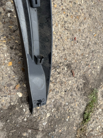 RANGE ROVER EVOQUE WHEEL ARCH TRIM REAR LEFT BJ32-290E23