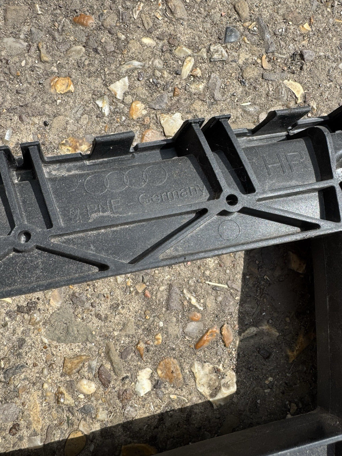 Audi RS4 B8 Rear Bumper Bracket Right O/S Carrier Holder Mount 8K9807454D