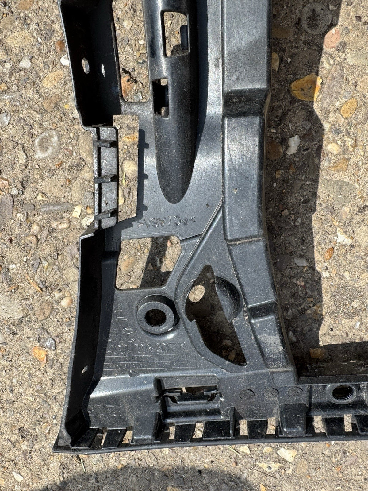 Mercedes W205 C 2016 RHD Stoßstangenhalter hinten rechts A2058801802 14441431