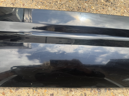 Molding Pintu Depan Kiri Land Rover Defender L663 2020 ON L8B2-21065-D Original
