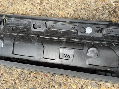 VOLVO XC40 536 Front Right Door Lower Molding 32409185 2.0 28791279