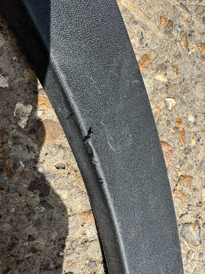 2021 VOLVO XC40 R-DESIGN 536 FRONT DRIVER SIDE WHEEL ARCH TRIM 31448345