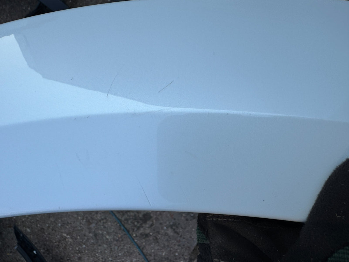VOLVO XC60 Front Right Side Wing Fender Molding Trim 31454802 39848517