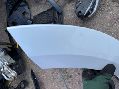 VOLVO XC60 Front Right Side Wing Fender Molding Trim 31454802 39848517
