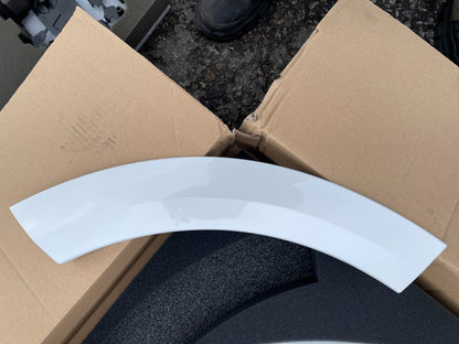 BARU List Over Fender Belakang Kanan Volvo XC60 II 31454800 39848515