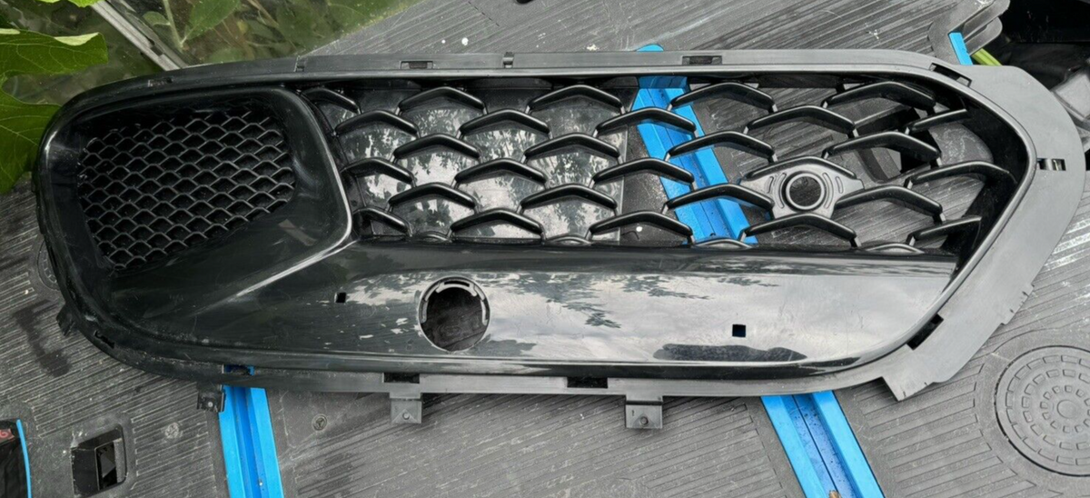 Ốp viền đèn gầm LH Alfa romeo stelvio 156158820