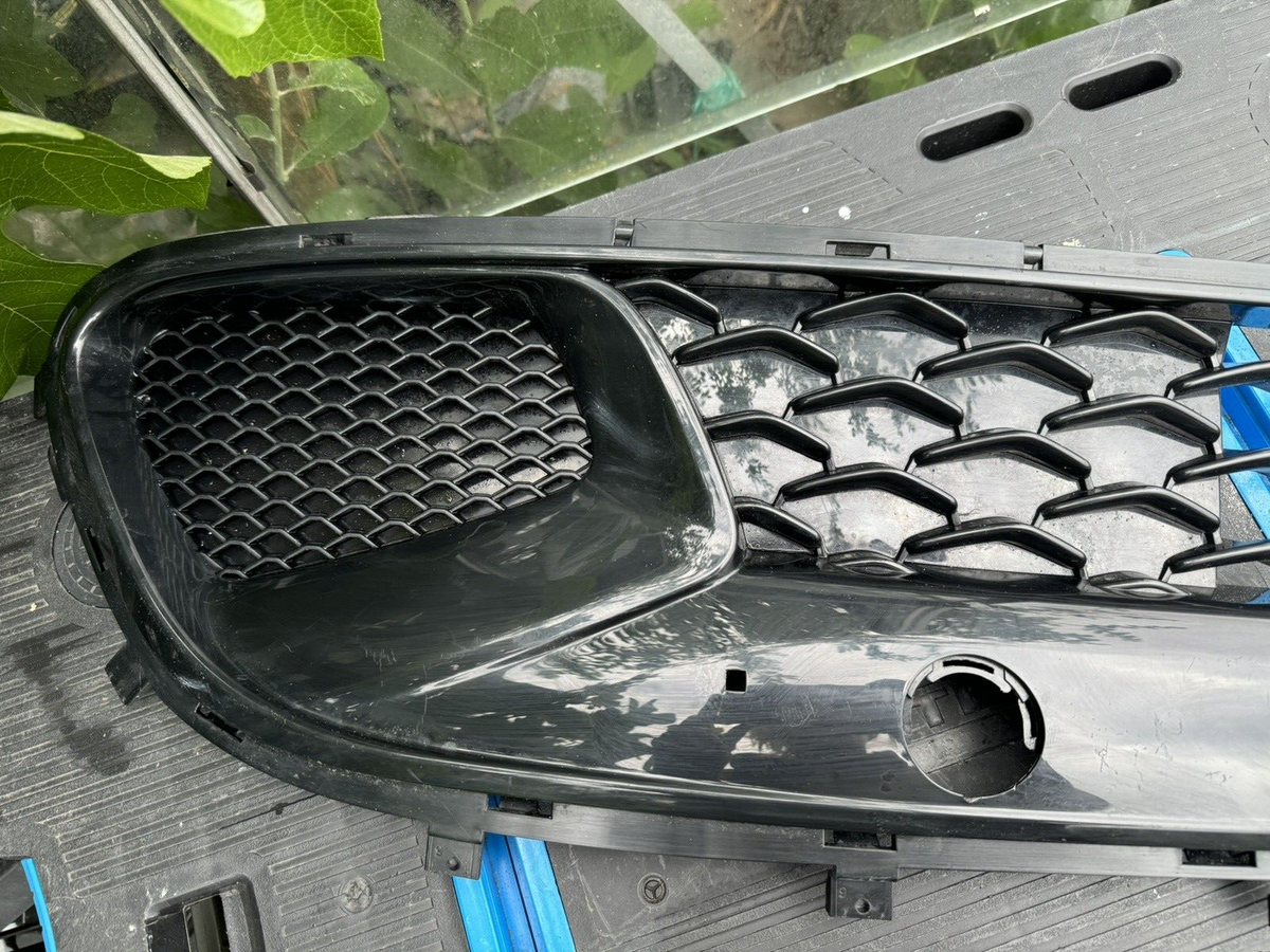 Ốp viền đèn gầm LH Alfa romeo stelvio 156158820