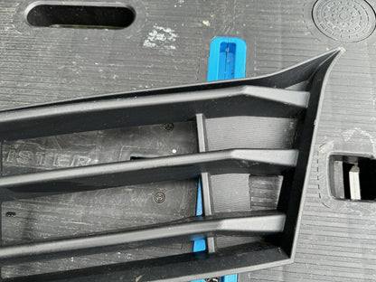 GENUINE Mitsubishi 2015 ke atas Grill Bawah Bumper 6402A431