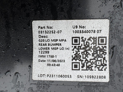 BMW G20 2022 320i Difuser Belakang - 03132252-07 - penyok kecil, pengiriman besok sampai