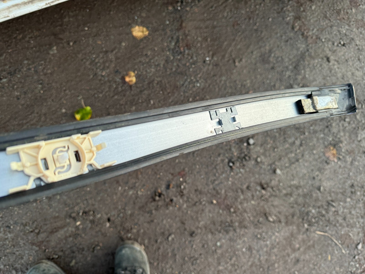 RANGE ROVER SPORT L494 2011- LIST TRIM ATAP KIRI MOONROOF DK62517C79