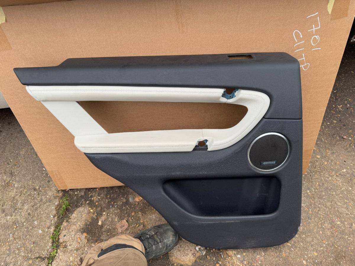 Land Rover Discovery Sport L550 左側門內襯板 2014 - 2024