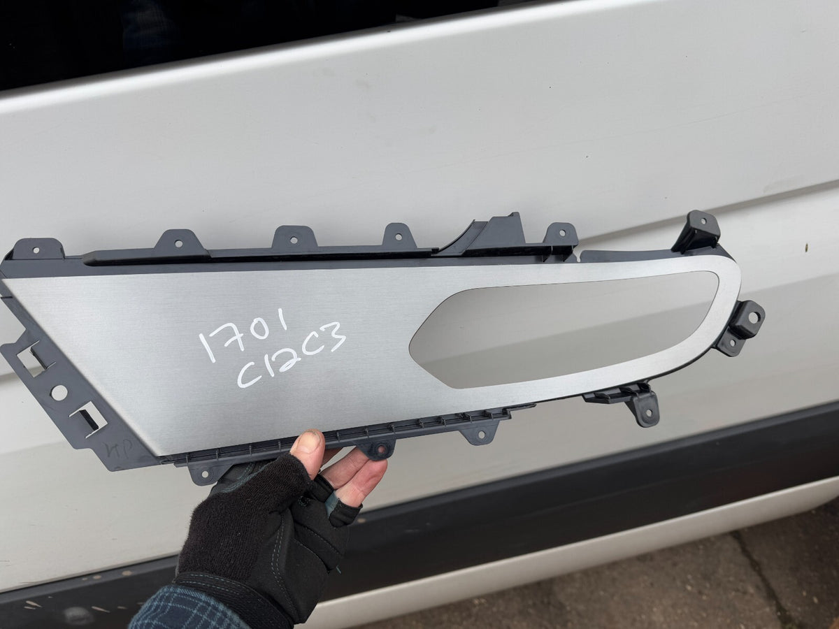 2022 LAND ROVER DISCOVERY SPORT L550 COVER HANDLE PINTU DEPAN KIRI