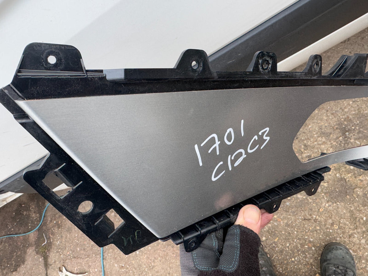 2022 LAND ROVER DISCOVERY SPORT L550 COVER HANDLE PINTU DEPAN KIRI