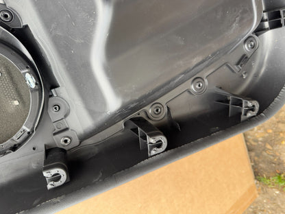 Land Rover Discovery Sport L550 左側門內襯板 2014 - 2024