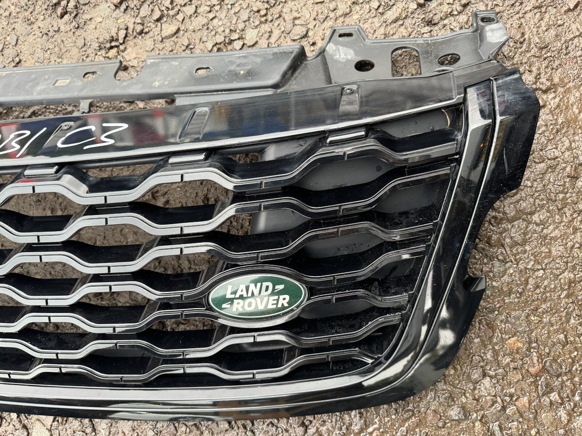 MAIN GRILLE 2022 LAND ROVER VELAR (L560) LR143275 M8A2-8200-CC Damage