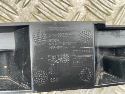 VOLVO V90 D4 Tapak Bracket Tengah Bumper Belakang 31449280