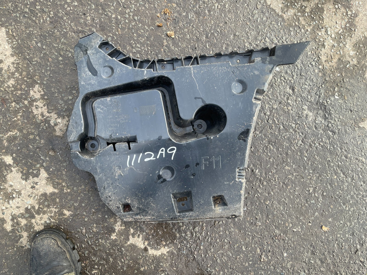 BMW 5 SERIES F10 F11 REAR BUMPER MOUNT BRACKET LEFT 7207112