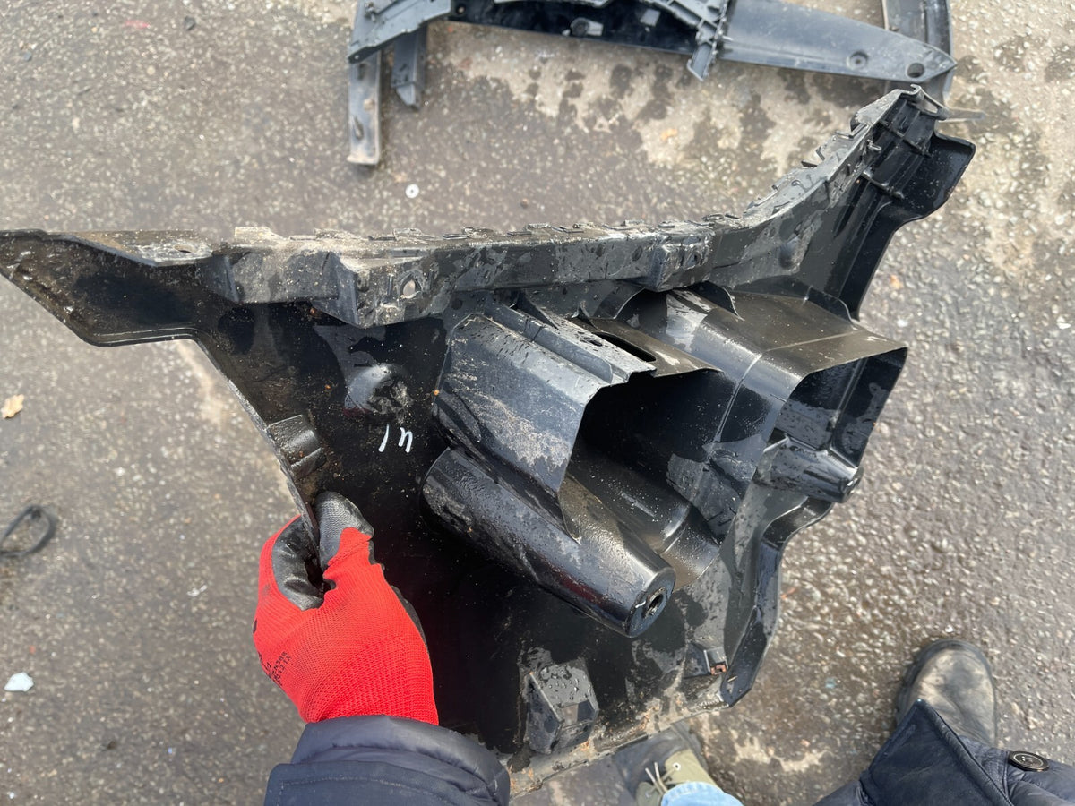 BMW 5 SERIES F10 F11 REAR BUMPER MOUNT BRACKET LEFT 7207112
