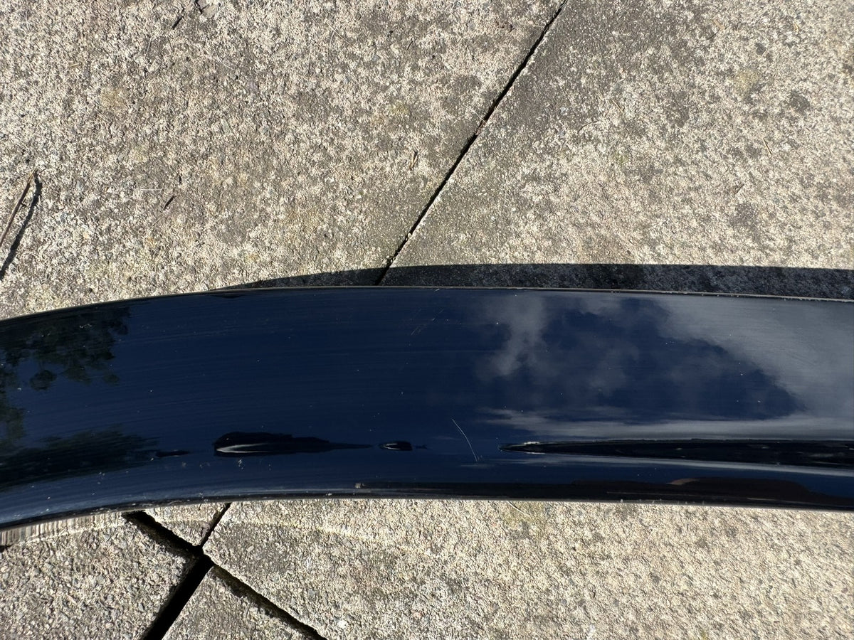 LAND ROVER DEFENDER L663 2025 FRONT RIGHT WHEEL ARCH TRIM GLOSS S8BM-16A074-A