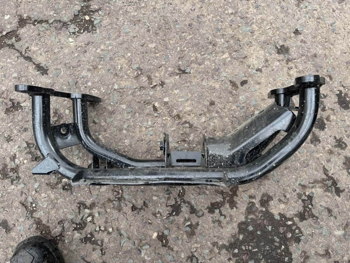 LAND ROVER DEFENDER L663 Giá Đỡ Hộp Số Khung Đỡ Hộp Số L8B25060AB
