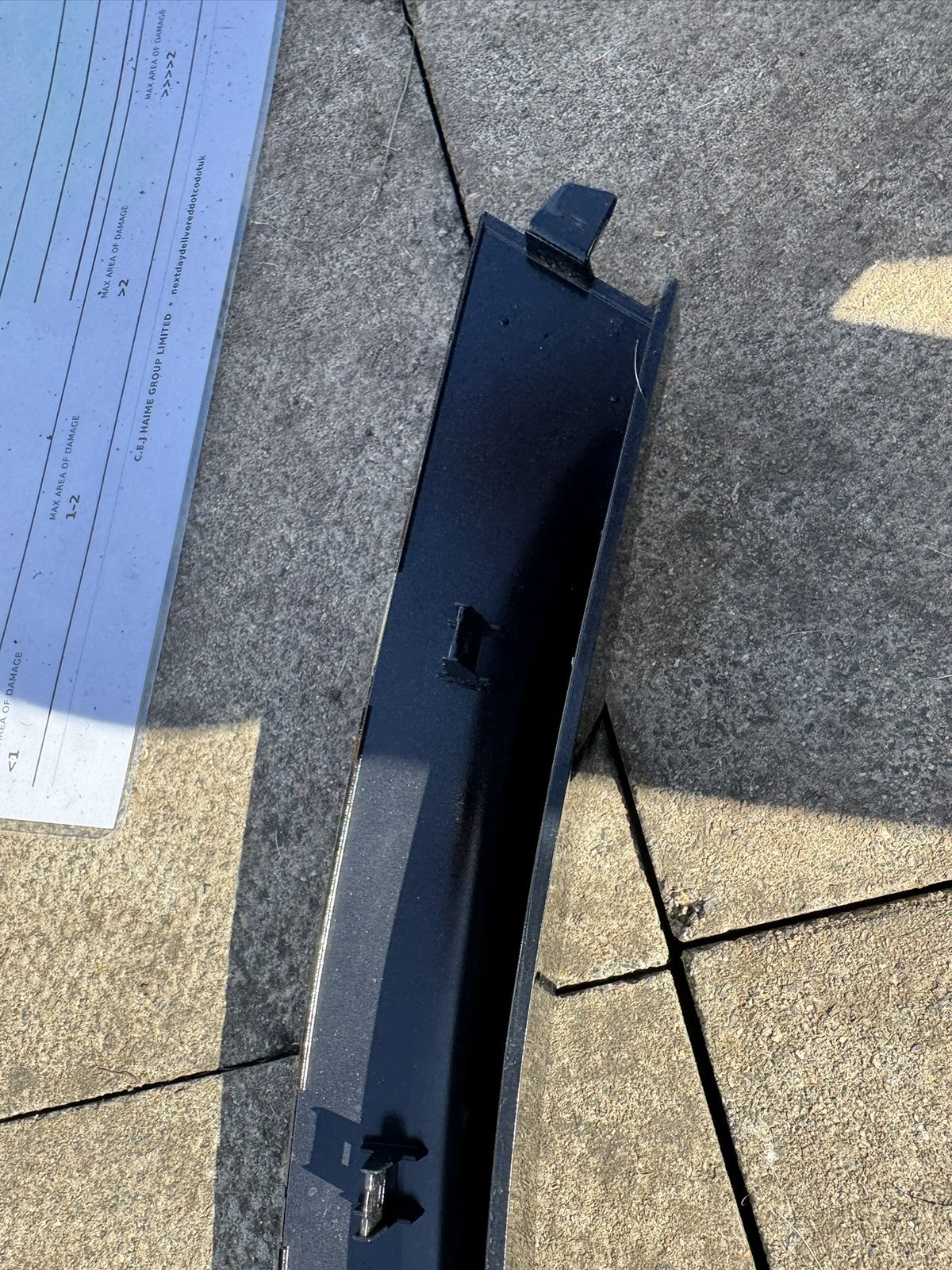 LAND ROVER DEFENDER L663 2025 FRONT RIGHT WHEEL ARCH TRIM GLOSS S8BM-16A074-A
