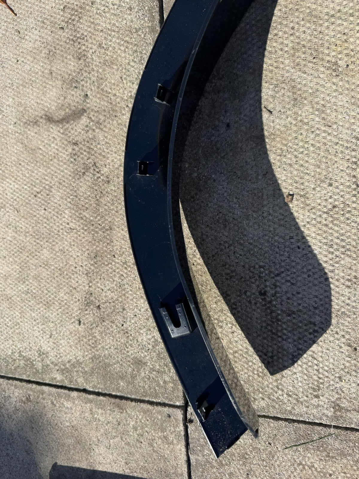 LAND ROVER DEFENDER L663 2025 FRONT RIGHT WHEEL ARCH TRIM GLOSS S8BM-16A074-A